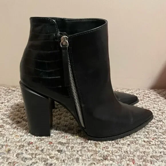 Faux Leather Ankle Moto Zipper Ankle Boot- Size 10 - Picture 3 of 10